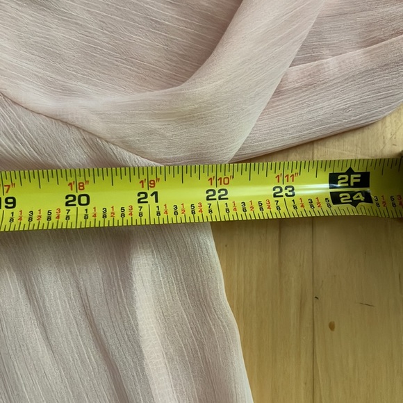 2/$20 Sheer pink blouse flowy British designer Large - Picture 3 of 9
